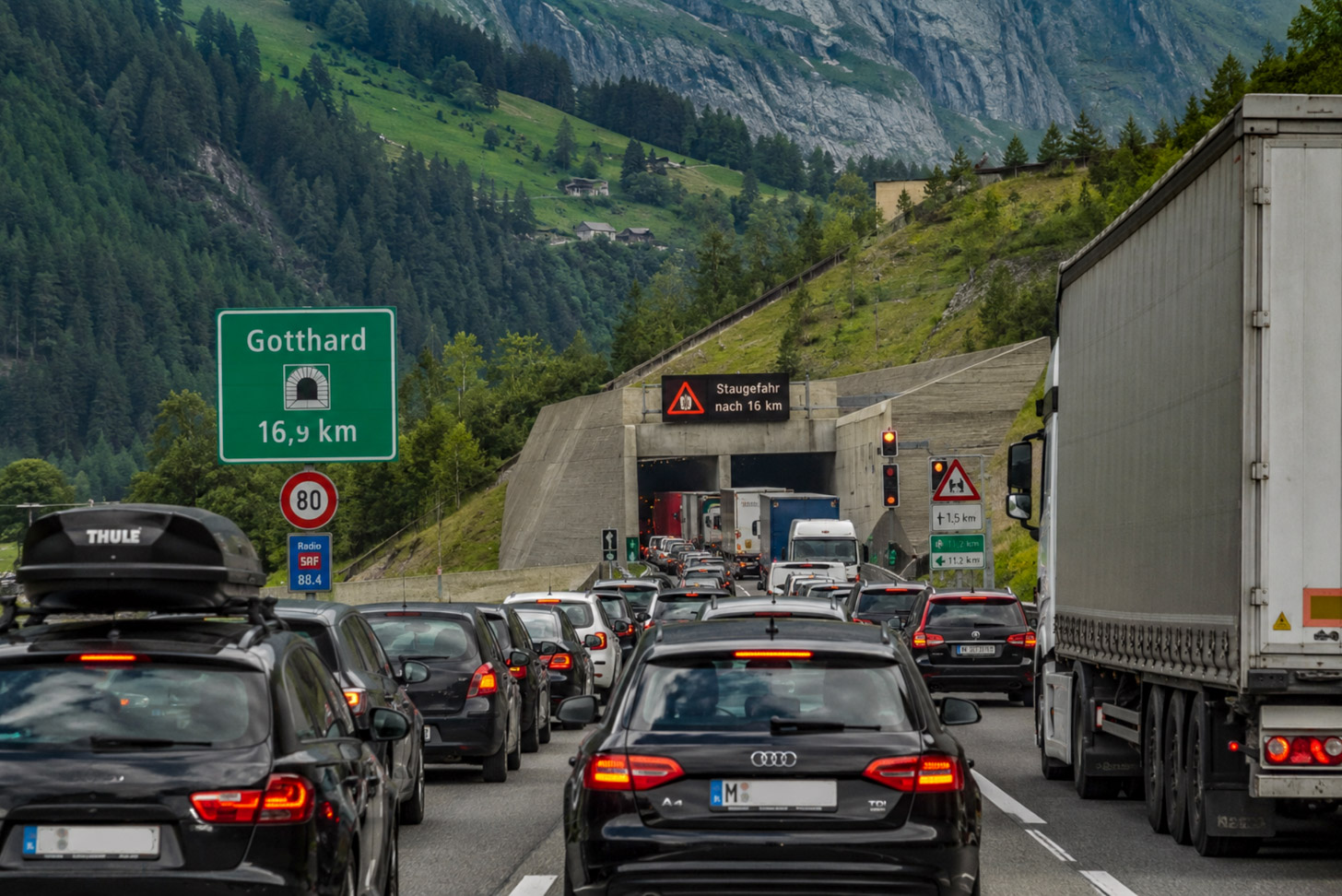 Extreme drukte op routes naar het Gardameer