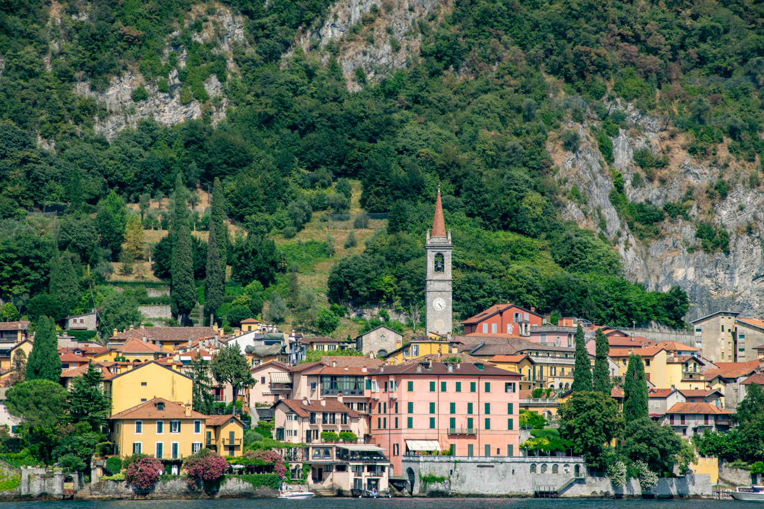 Varenna - boetes op badkleding