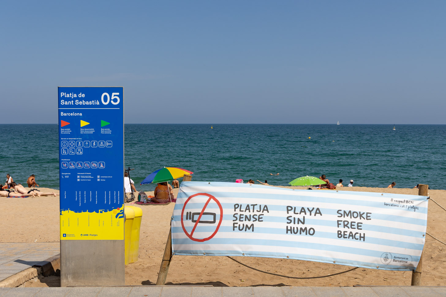 Van Milaan tot Barcelona en Mexico: op steeds meer vakantiebestemmingen gelden strenge rookverboden op stranden, straten en terrassen.