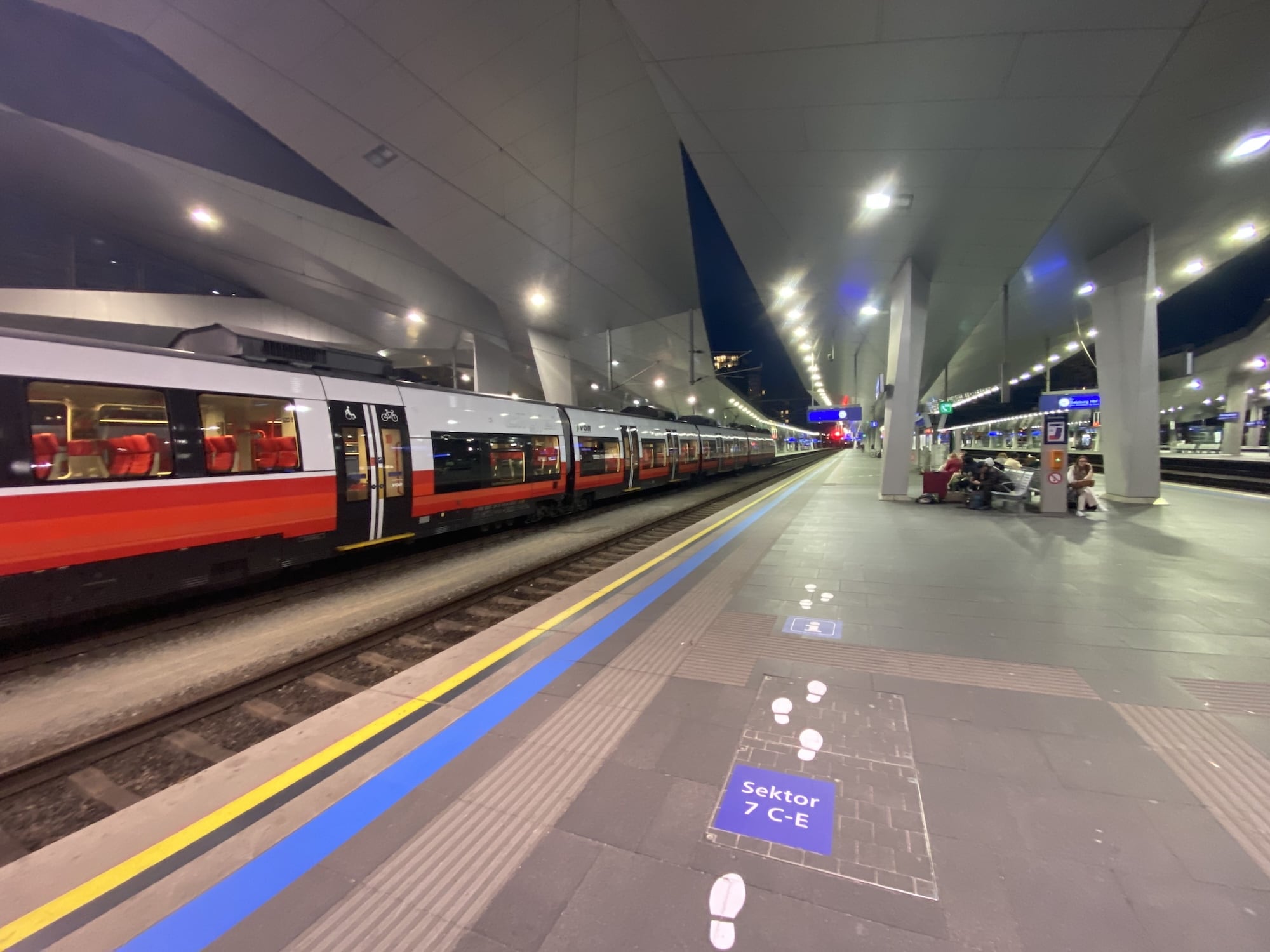 vervoer van Flughafen Wien naar het centrum
